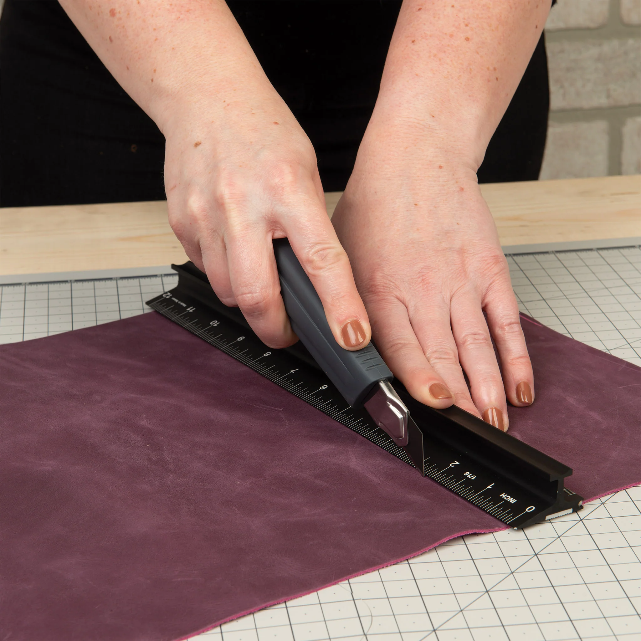 Safety Cutting Ruler - Image 2